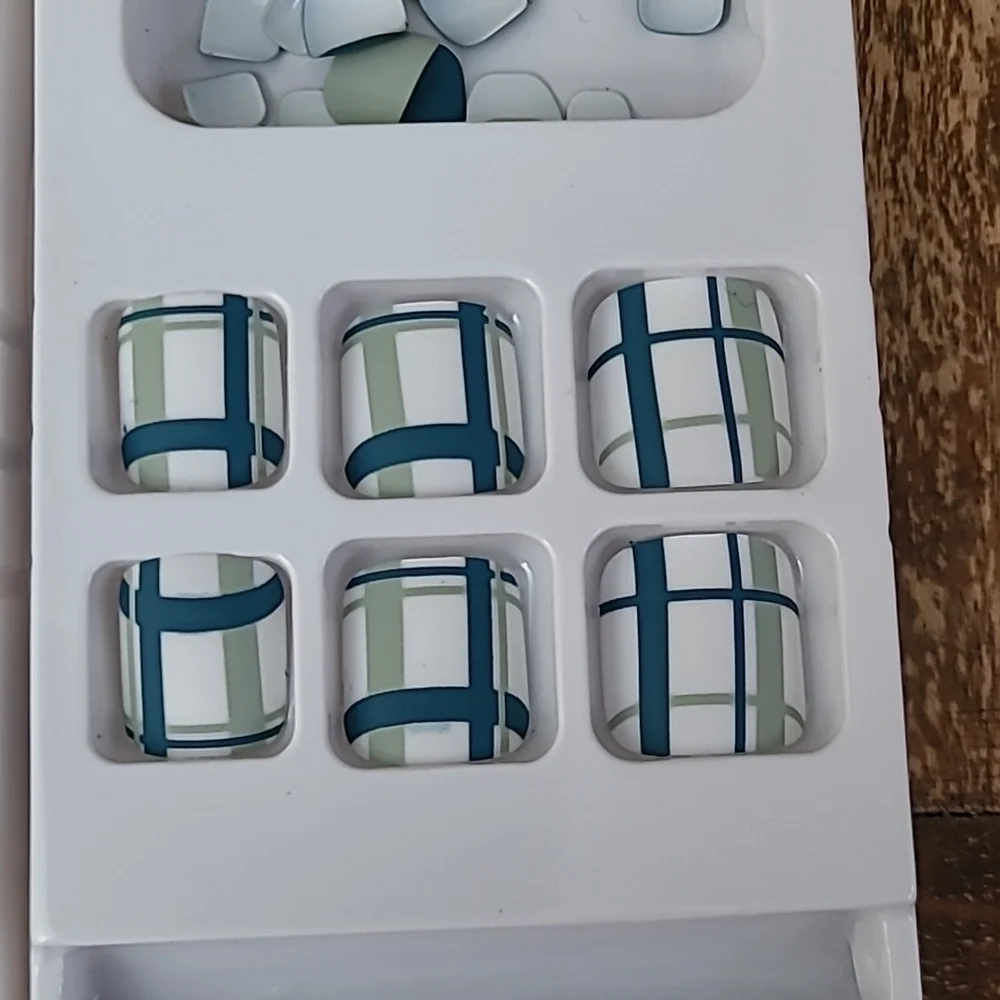 Nwt 48pcs Blue Gray Manicure & Pedicure Premium Press On Nails